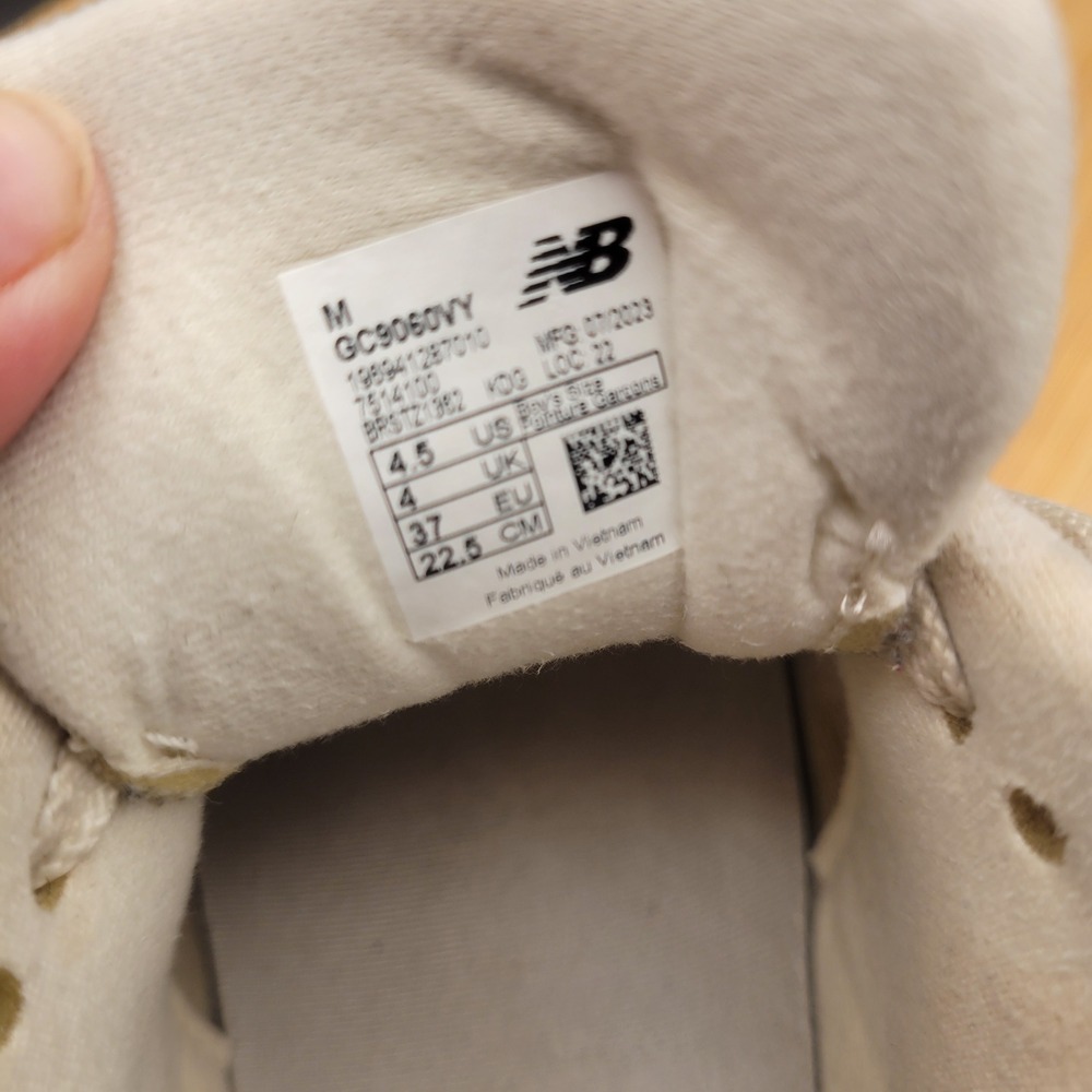 New Balance 9060 Great Plains Suede Mesh Sneakers GC9060VY Boys 4.5Y Mens 4.5 - Picture 3 of 11
